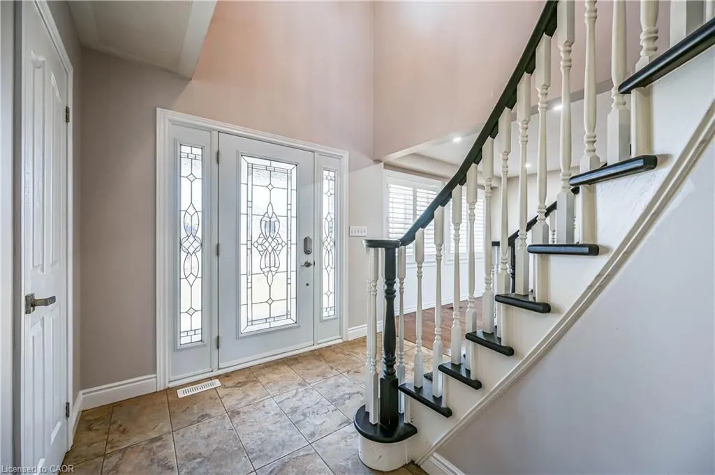228 Highland Road W, #MAIN