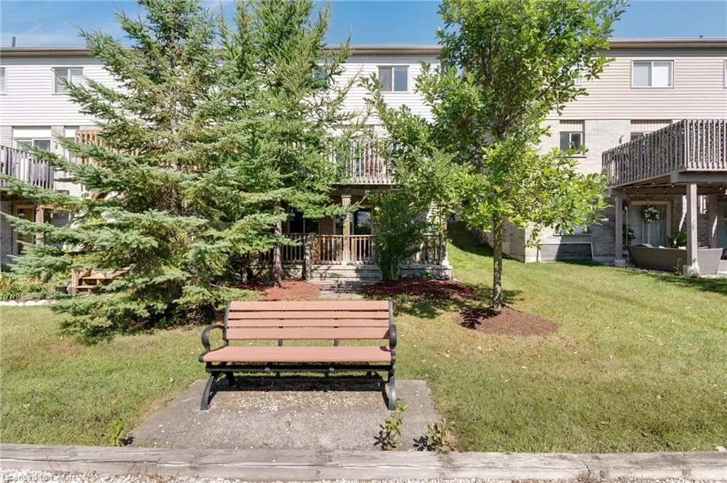6 Upper Mercer Street, #H32