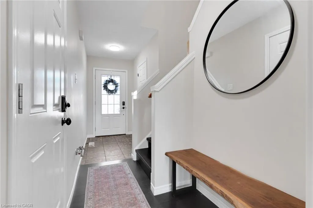 6 Upper Mercer Street, #H32