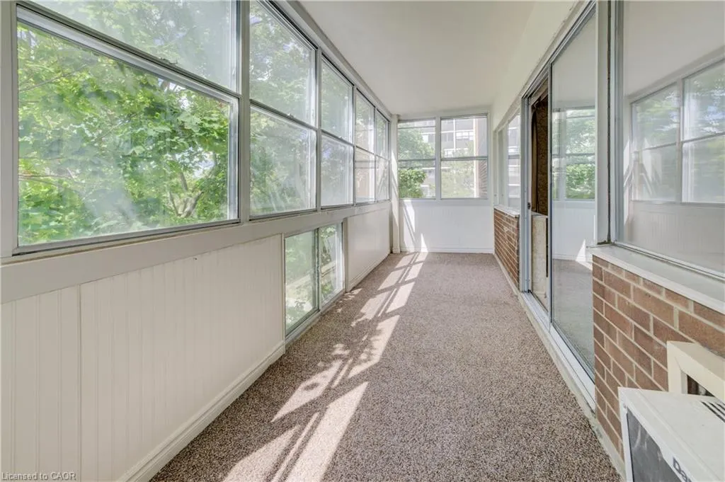 45 Westmount Road N, #407