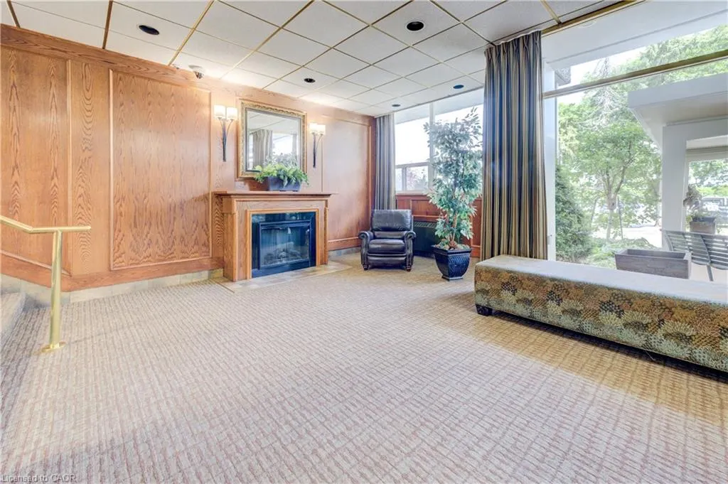 45 Westmount Road N, #407
