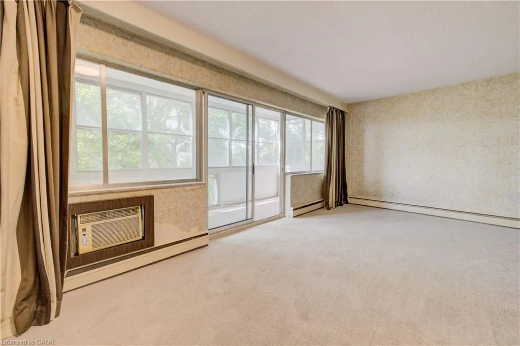 45 Westmount Road N, #407