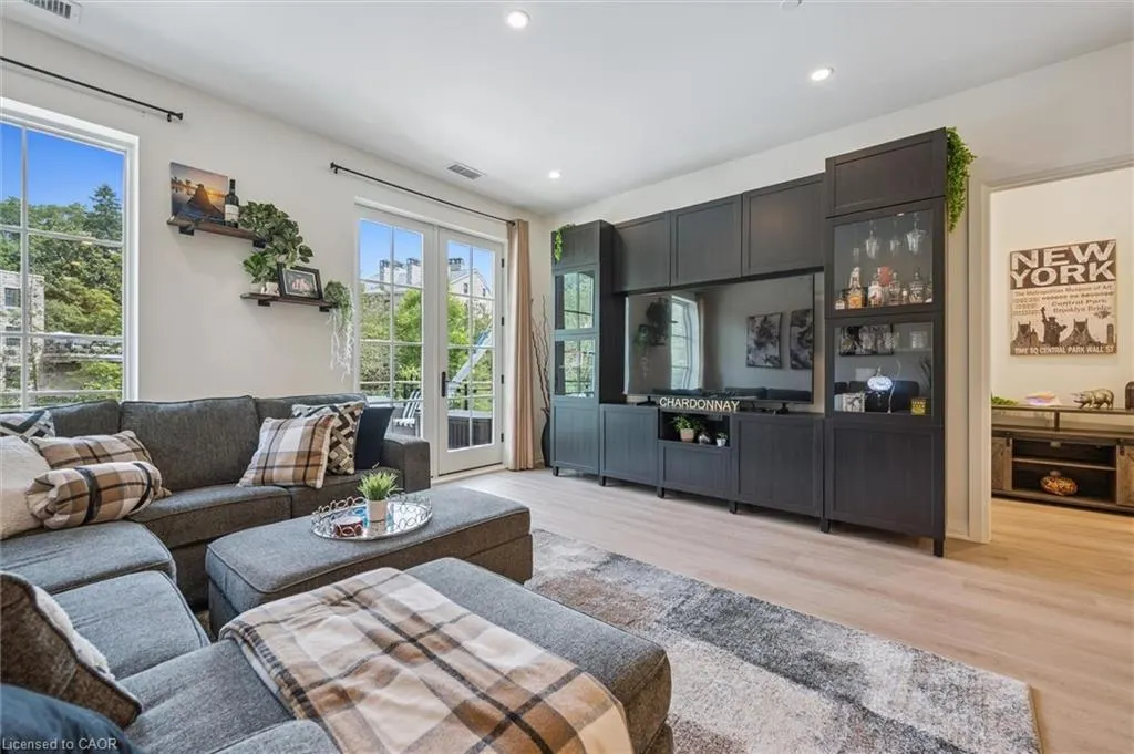 6523 Wellington Road 7 Road, #29