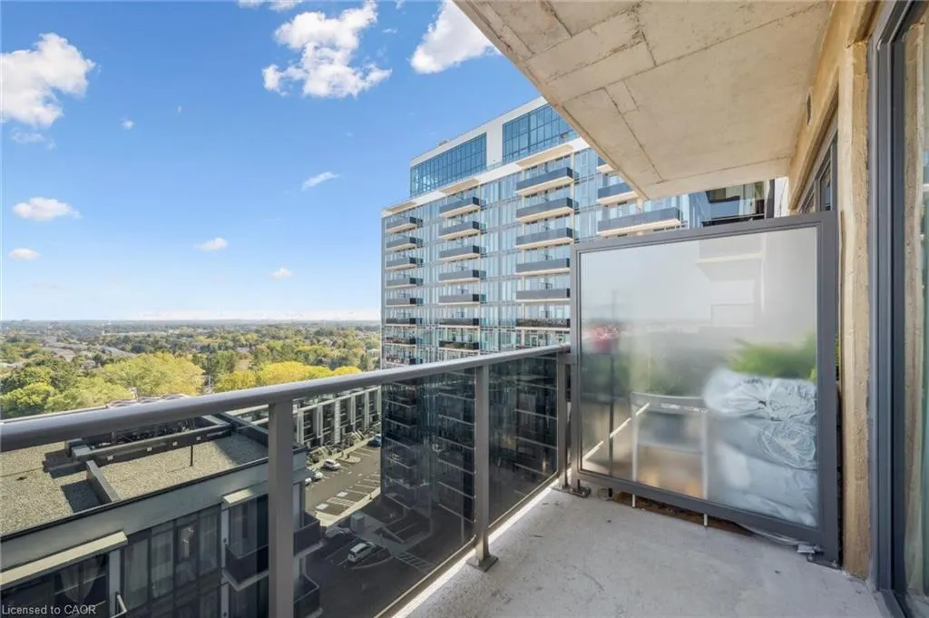 1438 Highland Road W, #1106