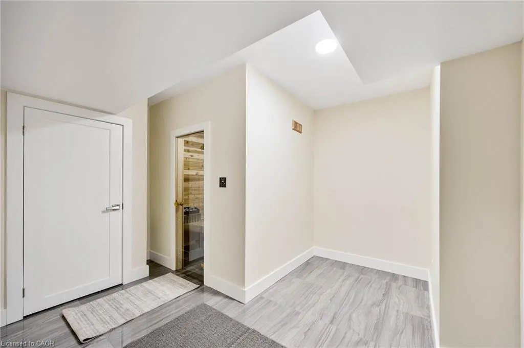 6 Dorothys Drive