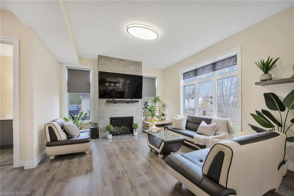 6 Dorothys Drive