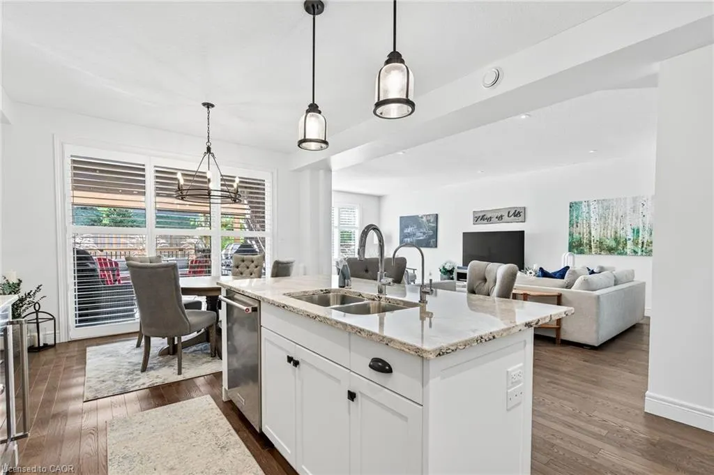 254 Gosling Gardens, #17