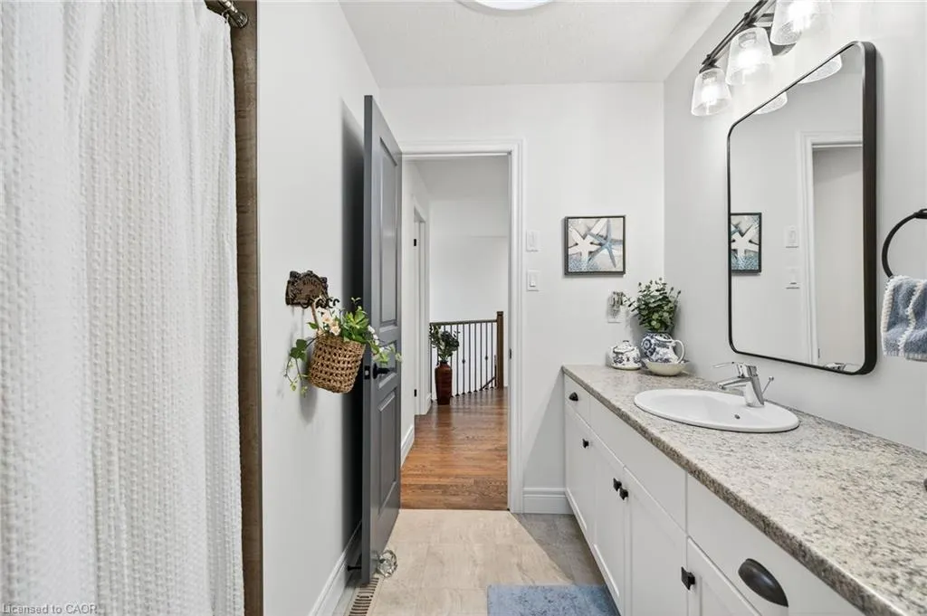 254 Gosling Gardens, #17