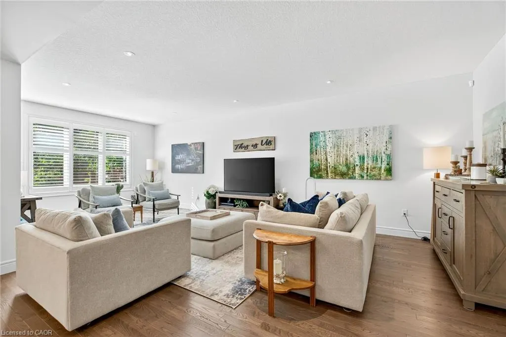 254 Gosling Gardens, #17