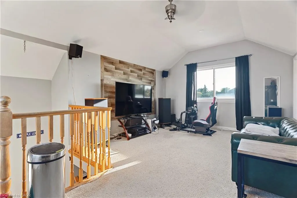 118 Chateau Crescent