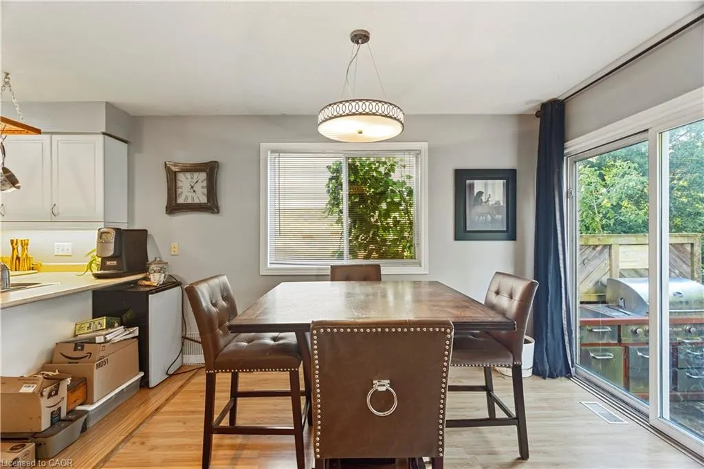 118 Chateau Crescent