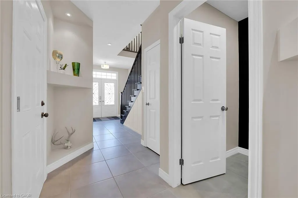 8 Chartwell Circle