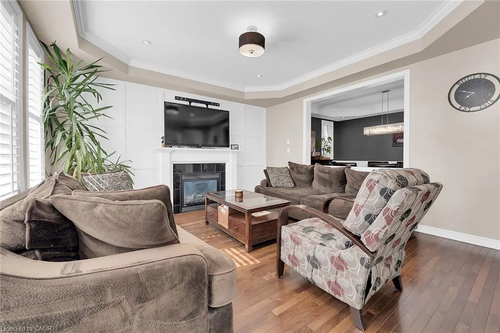8 Chartwell Circle