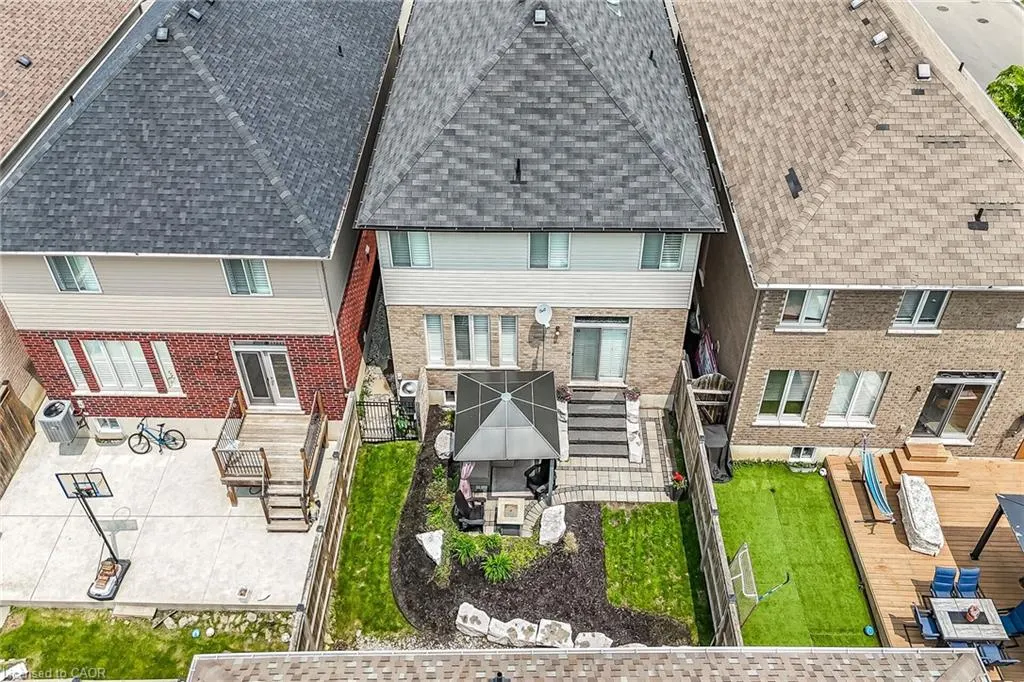 8 Chartwell Circle
