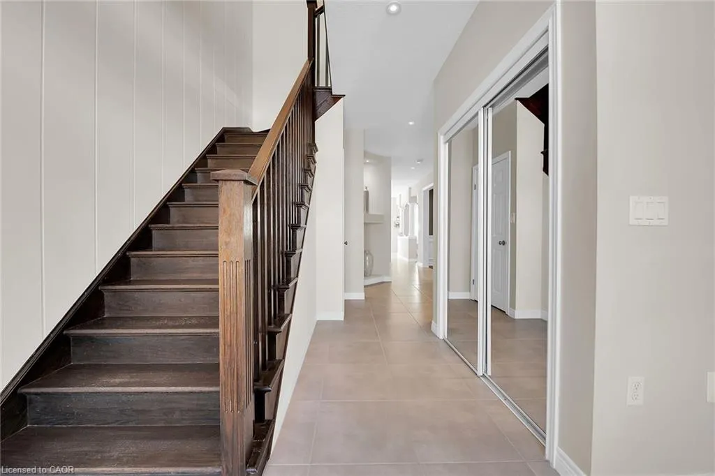 8 Chartwell Circle