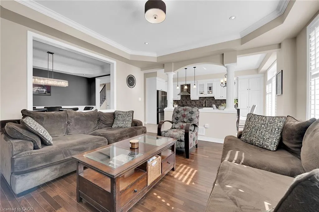 8 Chartwell Circle
