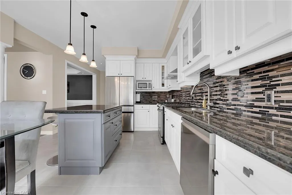 8 Chartwell Circle