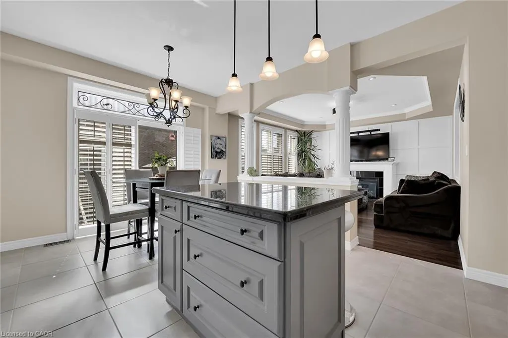 8 Chartwell Circle