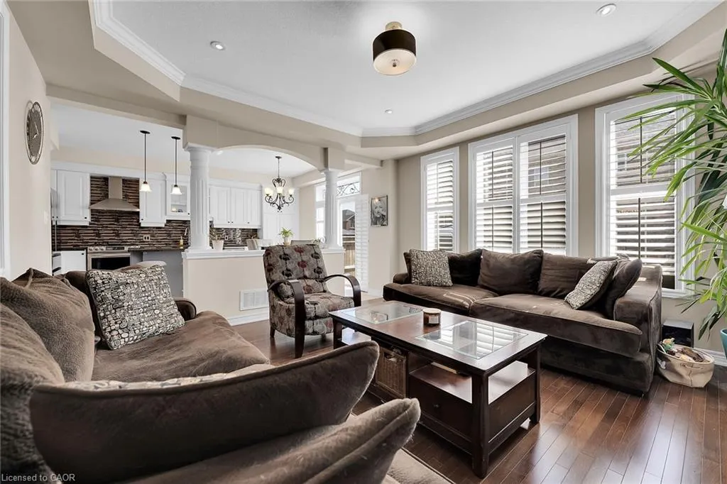 8 Chartwell Circle