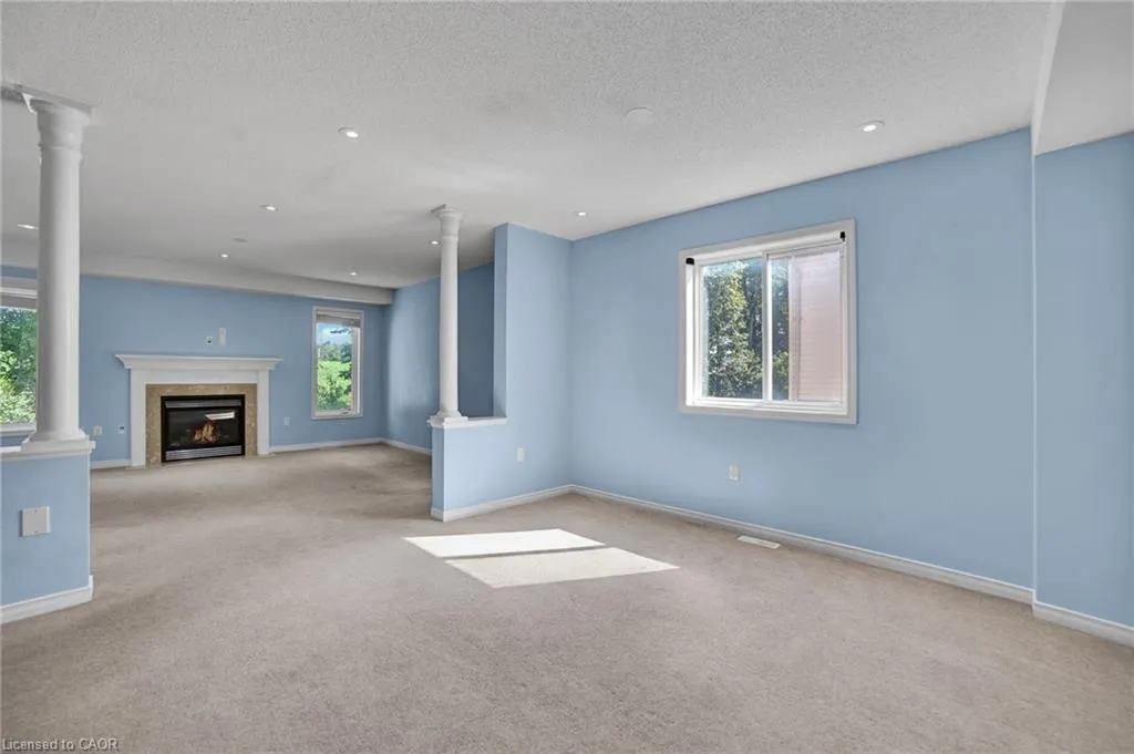 1218 Leslie Drive