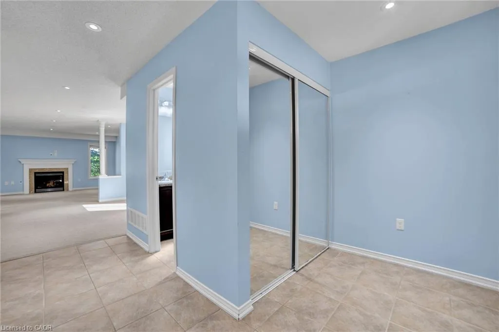 1218 Leslie Drive