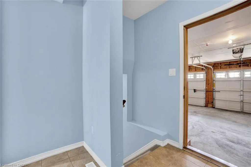 1218 Leslie Drive