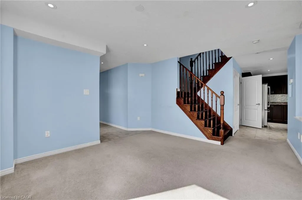1218 Leslie Drive