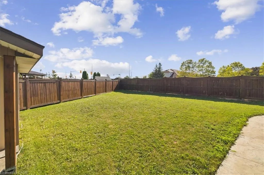 42 Meadow Wood Crescent