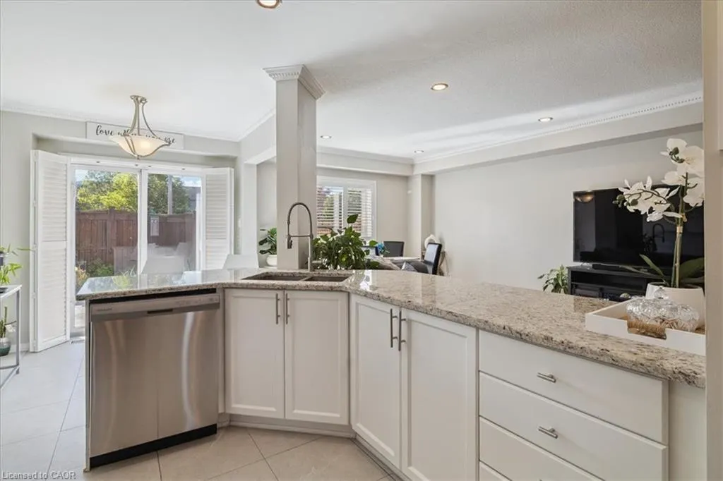 42 Meadow Wood Crescent
