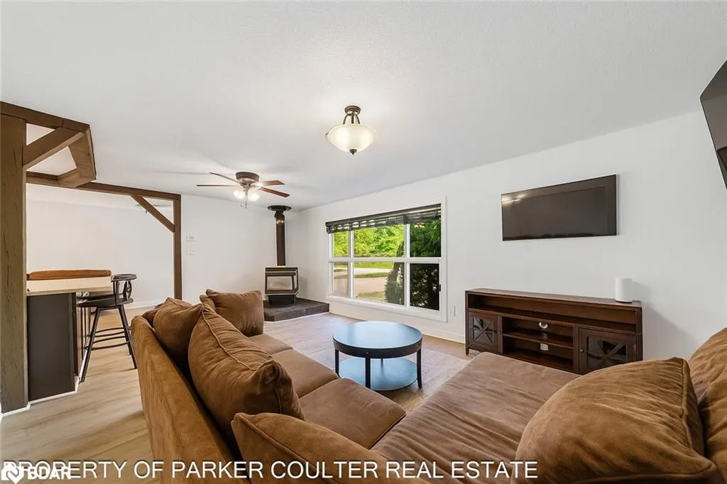 563 Mapleview Drive