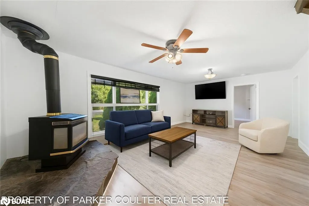 563 Mapleview Drive