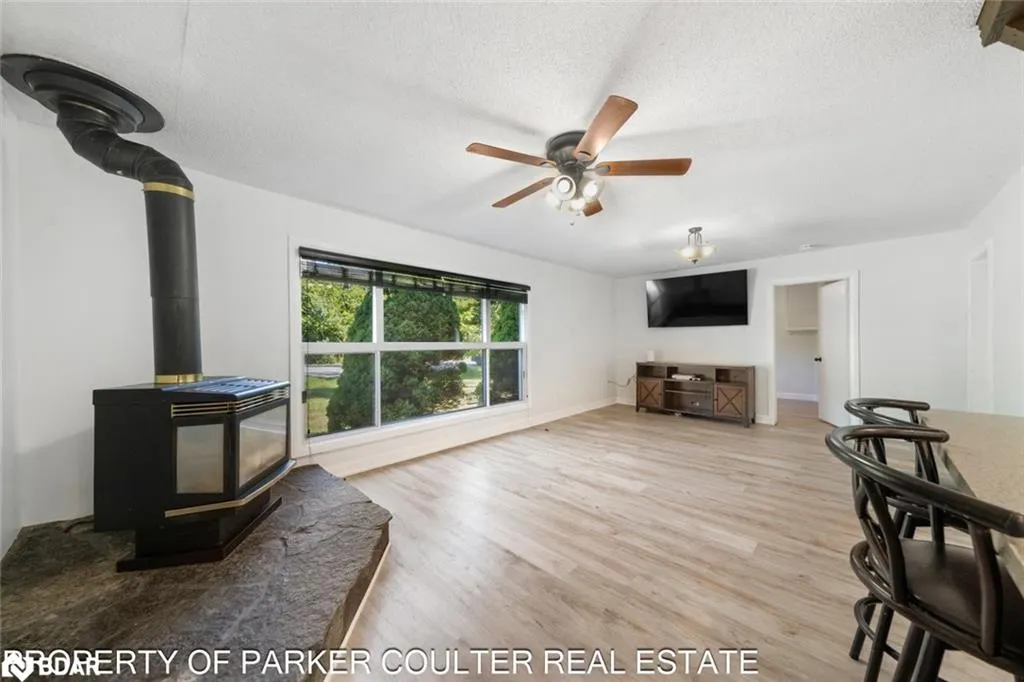 563 Mapleview Drive