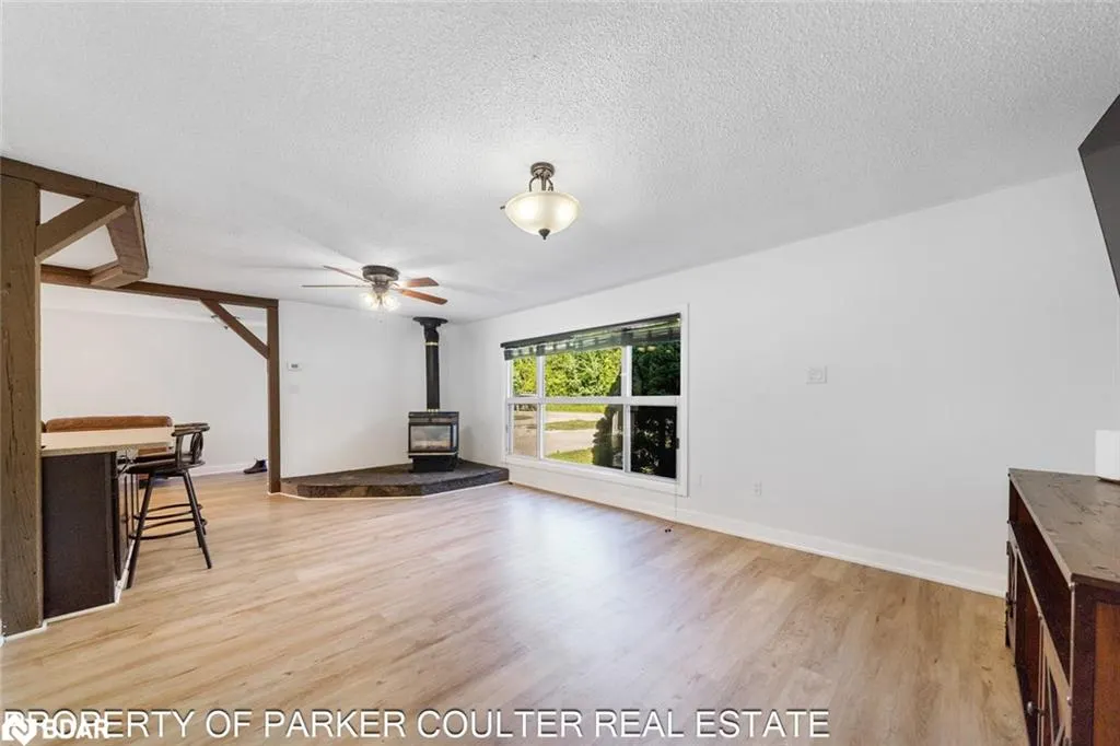 563 Mapleview Drive