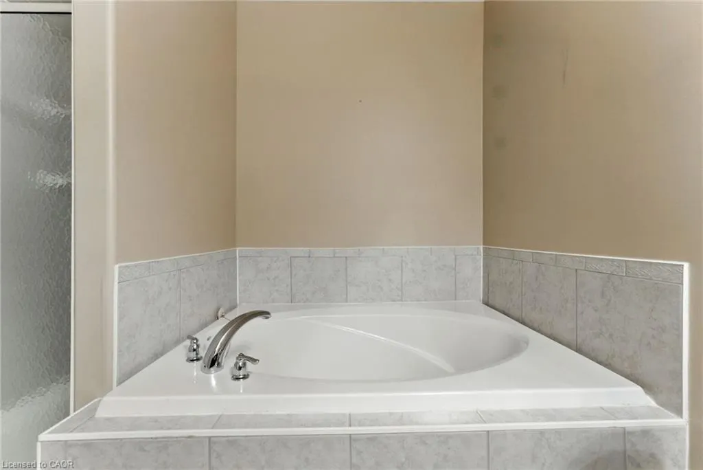 40 Wesleyan Court, #6