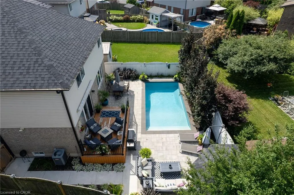 274 Springvalley Crescent