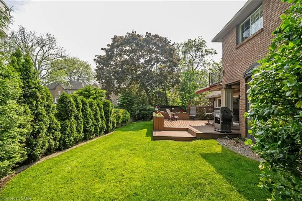 2428 Lakeshore Road