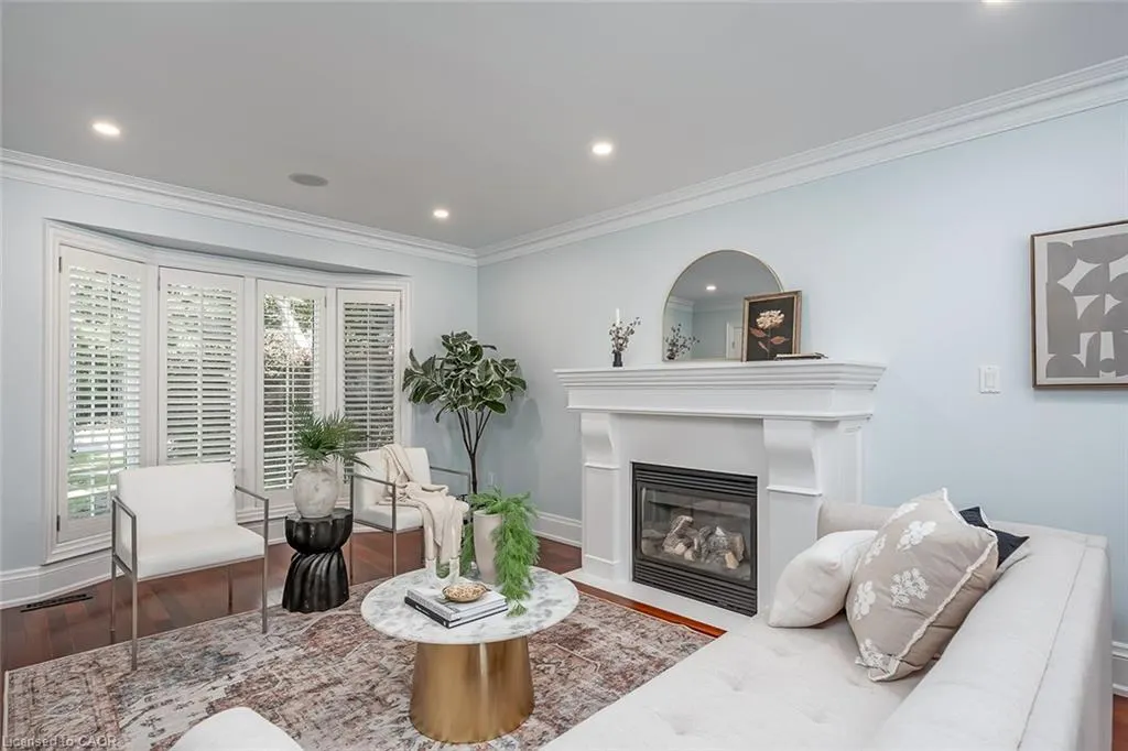 2428 Lakeshore Road