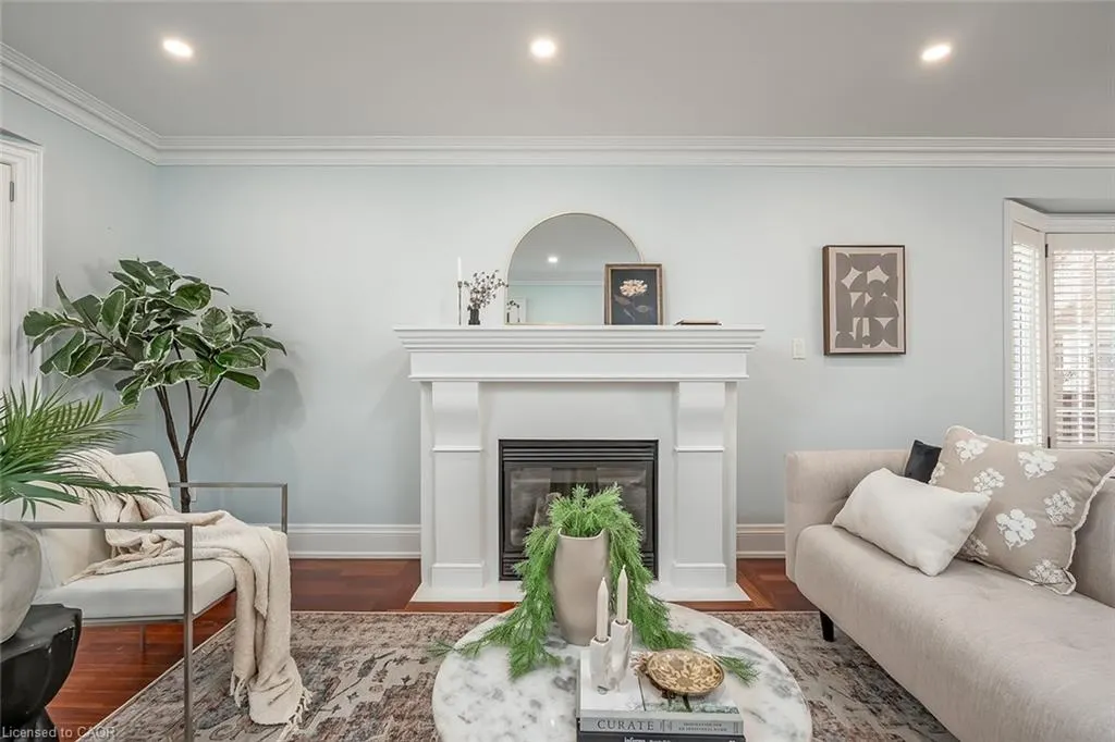 2428 Lakeshore Road