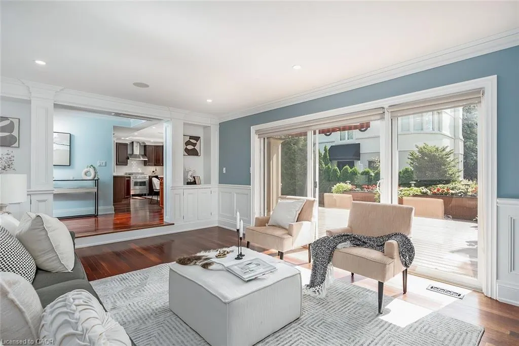 2428 Lakeshore Road