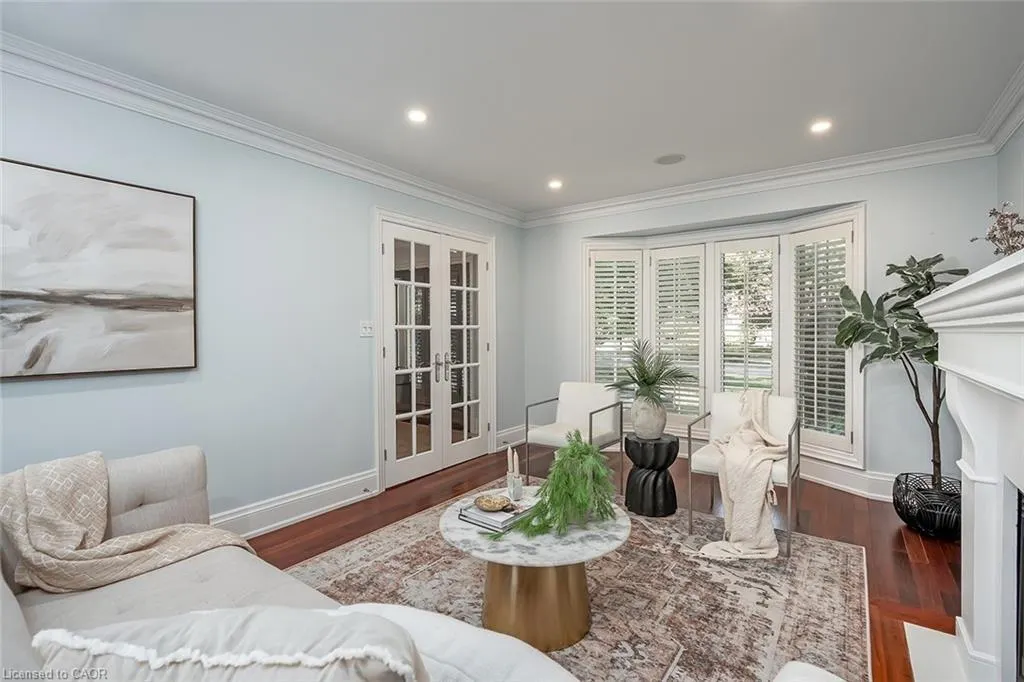 2428 Lakeshore Road