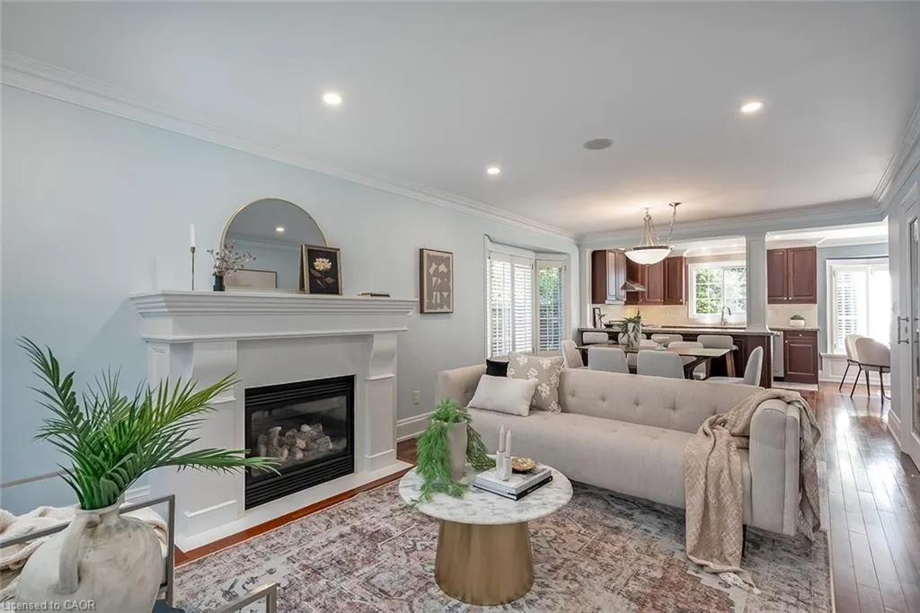 2428 Lakeshore Road