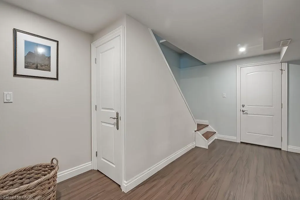 2428 Lakeshore Road