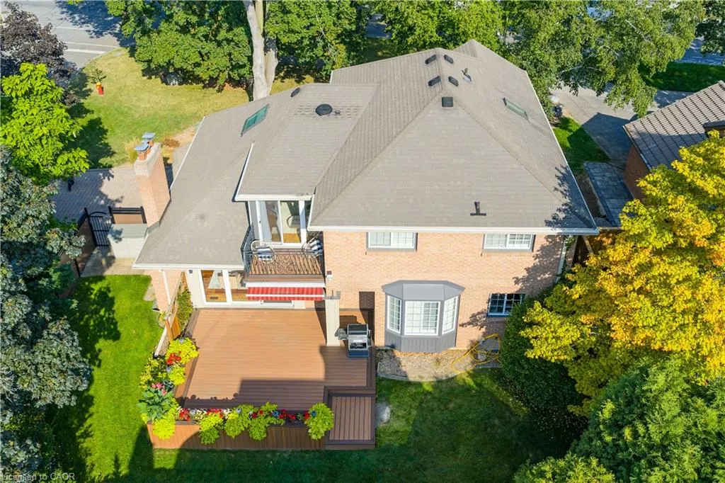 2428 Lakeshore Road