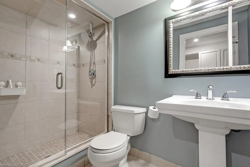 2428 Lakeshore Road