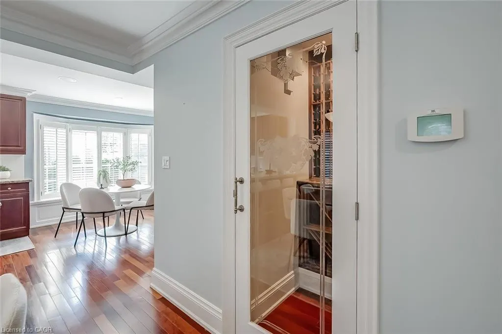 2428 Lakeshore Road