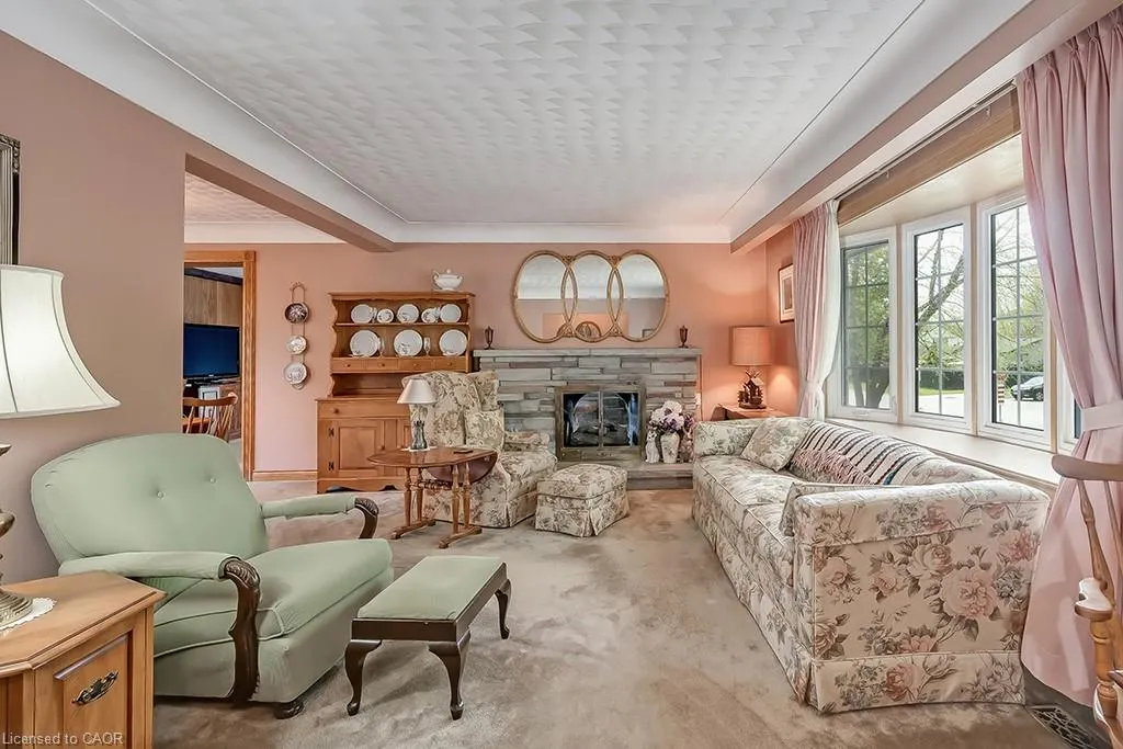327 Strathcona Drive