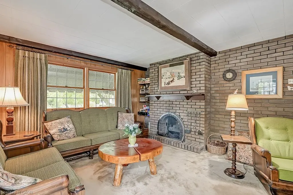 327 Strathcona Drive