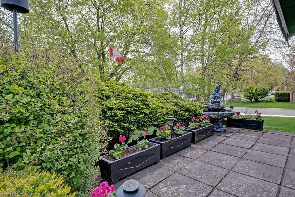 327 Strathcona Drive