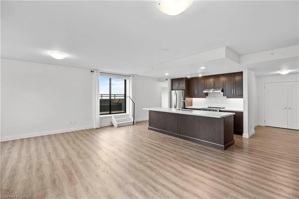30 Hamilton Street S, #703