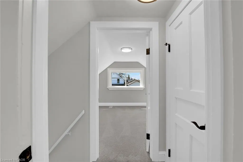 70 Robins Avenue